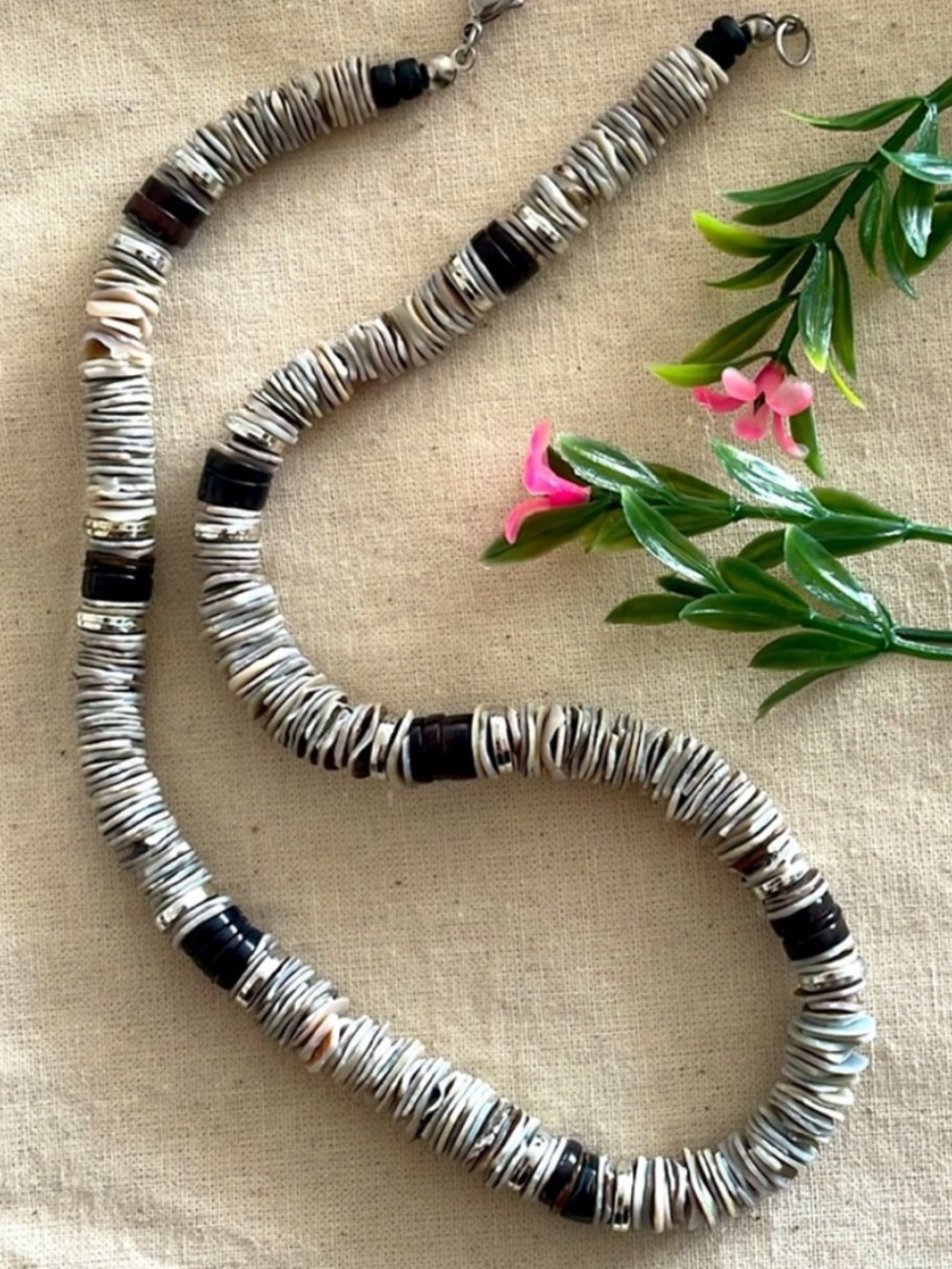 Hawaiian Clam Chip Shell Surfer Necklace Unisex Beach Choker 16